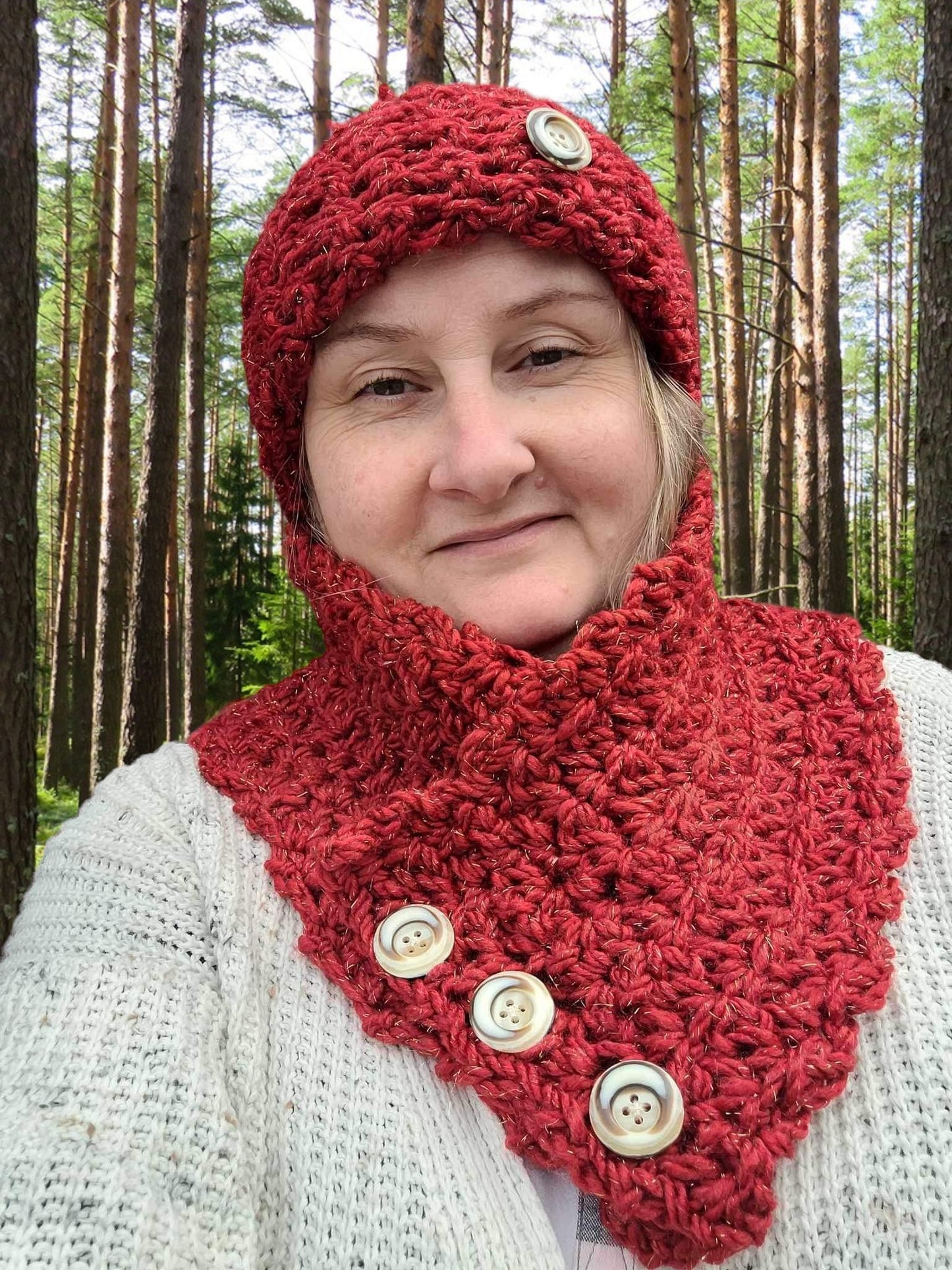 Handmade Crochet Hat & Cowl