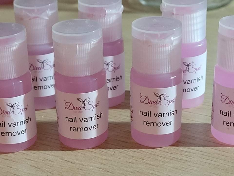 Non acetone nail varnish Sample