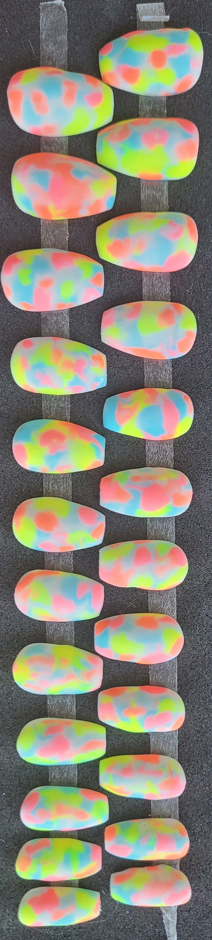 Psycadelic blur luminous nails